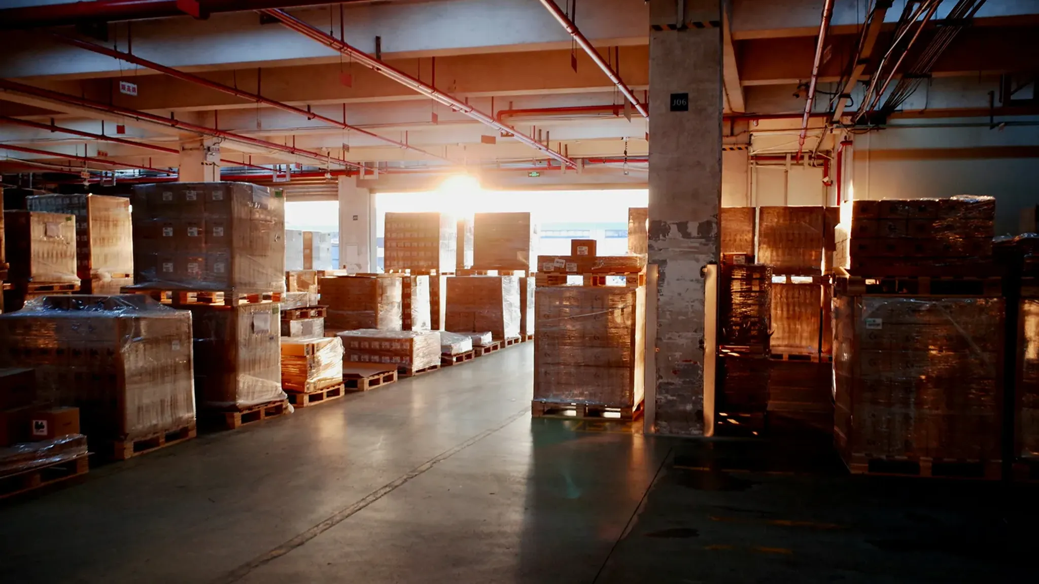 <h1>Flexible Cloud-Telefonanlage f&uuml;r internationalen Online-H&auml;ndler</h1>