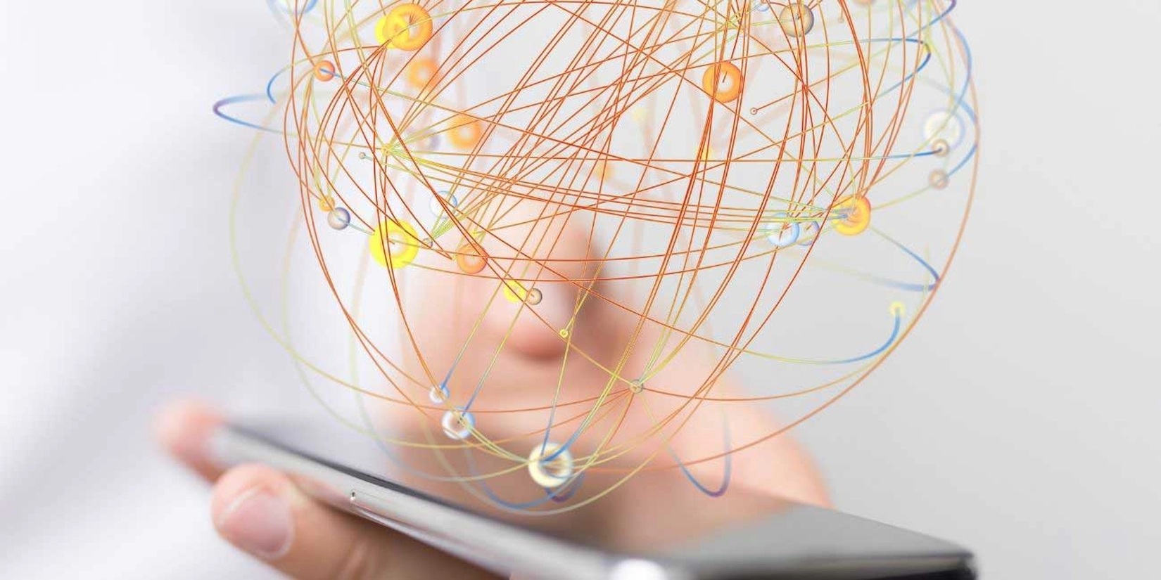 Smartphone mit Kugel aus Linien