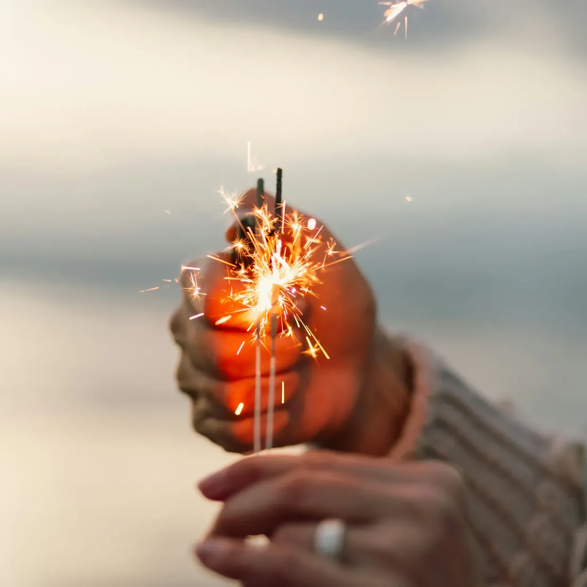Sternspritzer wird angezündet